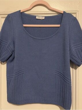 St. John Sport Periwinkle Knit Scoop Neck Top. Like New Condition. Size Large.